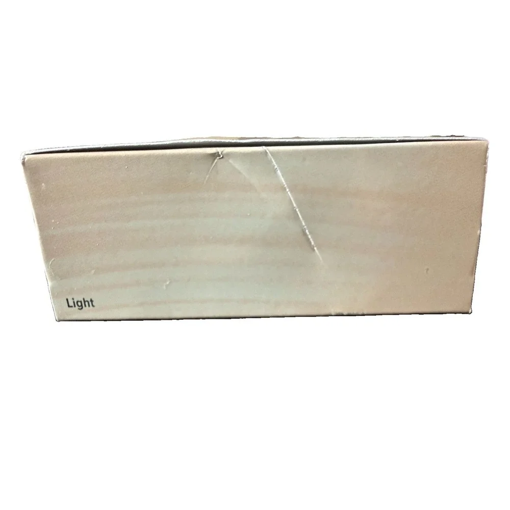 IT Cosmetics Confidence in a Compact SPF 50 Solid Serum Foundation LIGHT NIB